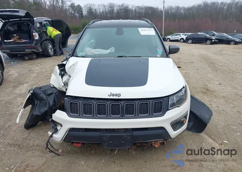 2019 Jeep Compass Trailhawk 4X4 из США, поврежденный, VIN 3C4NJDDB5KT671630